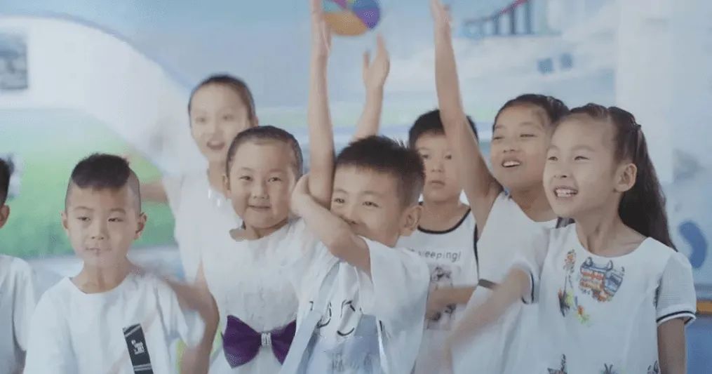 花花牛丨每天一杯奶，幸福健康喝出來?。。? style=