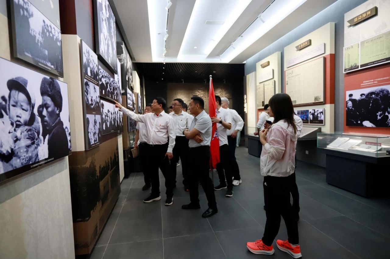 砥礪初心使命，汲取奮進(jìn)力量丨花花牛乳業(yè)集團(tuán)黨委組織開展學(xué)習(xí)“焦裕祿精神”主題黨日活動(dòng)