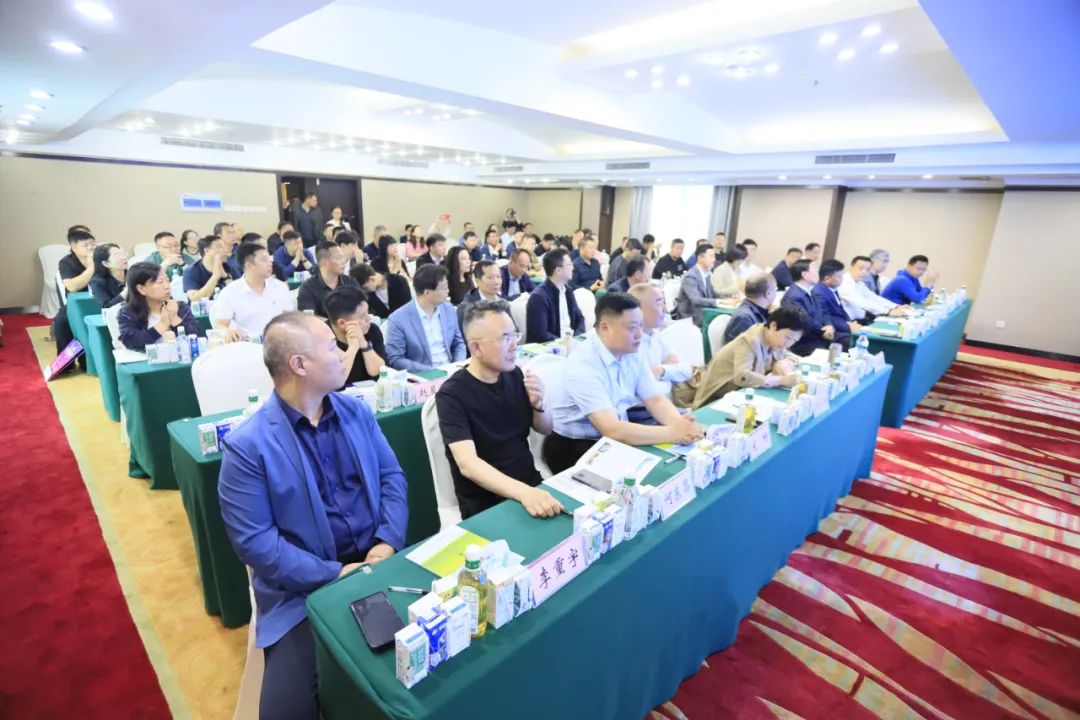 河南省2024國家“學(xué)生飲用奶計劃”推廣工作推進會在鄭州成功舉辦！