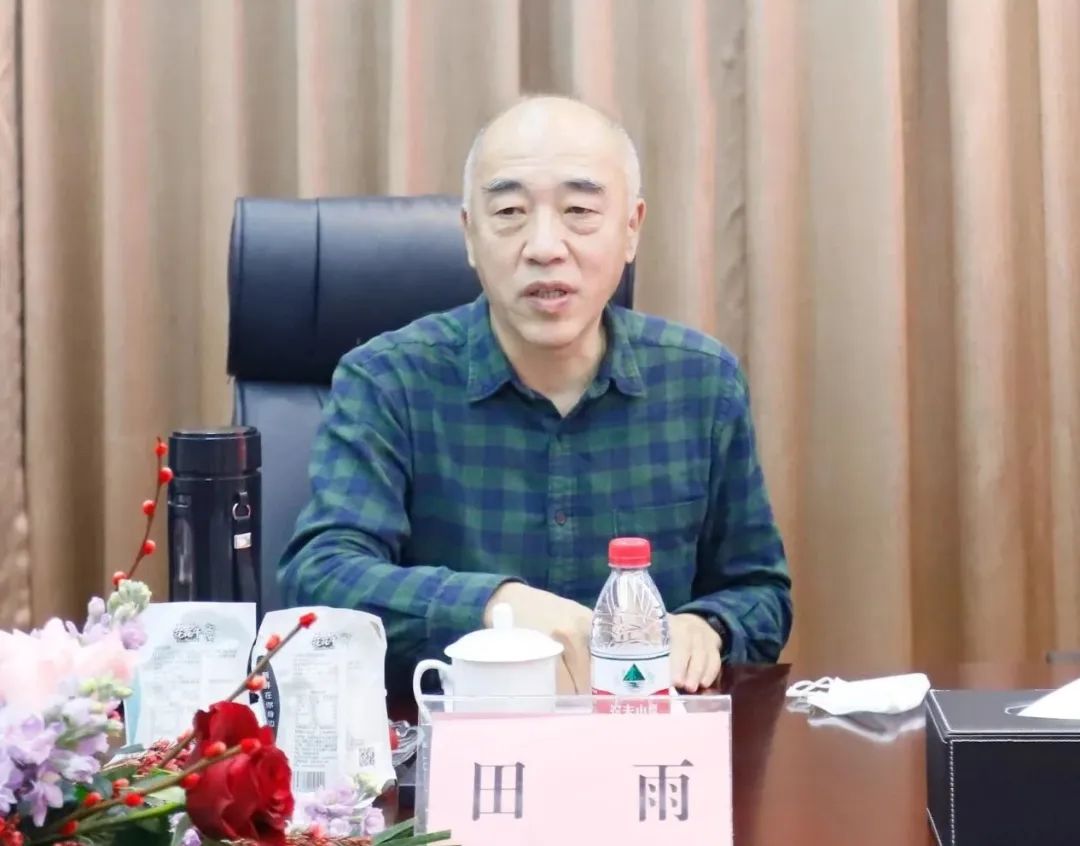 新年開新局 合作促發(fā)展丨佳木斯市委常委、副市長閆志剛一行蒞臨花花牛乳業(yè)集團及佳田企業(yè)考察座談