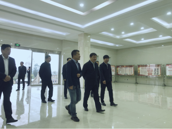 駐馬店市委書(shū)記鮑常勇一行蒞臨花花牛平輿瑞亞和新蔡瑞亞調(diào)研 駐馬店市委書(shū)記鮑常勇一行蒞臨花花牛平輿瑞亞和新蔡瑞亞調(diào)研