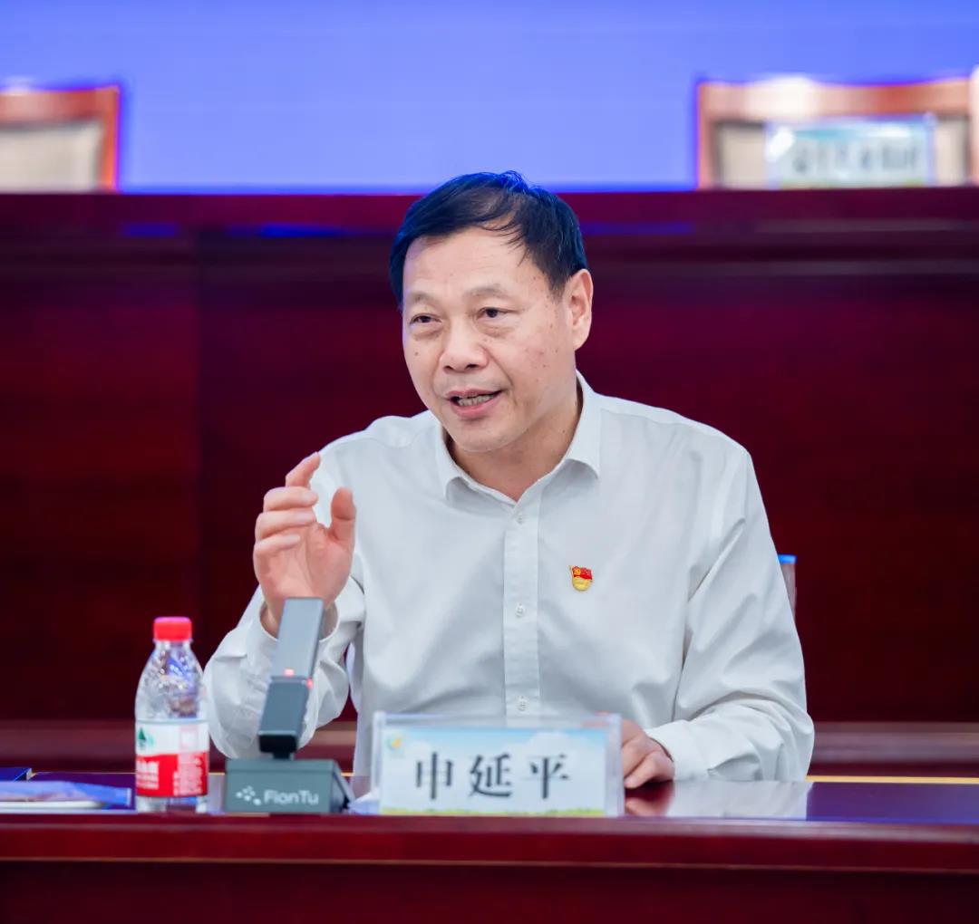 花花牛| 蘭考縣人民政府與蒙牛、花花牛達(dá)成戰(zhàn)略合作 助力河南奶業(yè)高質(zhì)量發(fā)展