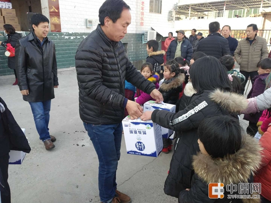 花花牛暖冬公益行走進汝州活動啟動 花花牛暖冬公益行走進汝州活動啟動