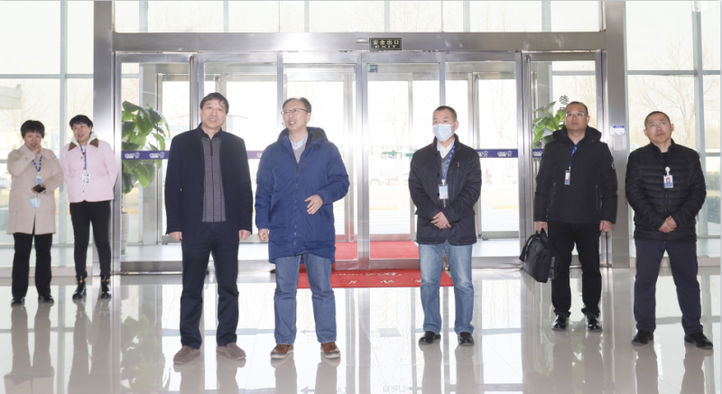 花花牛丨東北農(nóng)大食品學(xué)院院長、中原食品實(shí)驗(yàn)室首席科學(xué)家姜毓君教授蒞臨花花牛乳業(yè)集團(tuán)調(diào)研