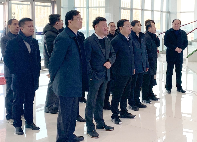 鄭州市委副書記、市長王新偉蒞臨花花牛乳業(yè)集團(tuán)調(diào)研