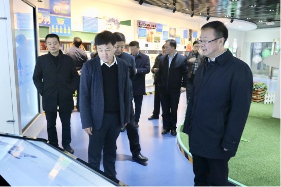 寧夏回族自治區(qū)農(nóng)業(yè)農(nóng)村廳黨組書記、廳長王剛一行蒞臨花花牛乳業(yè)集團(tuán)調(diào)研